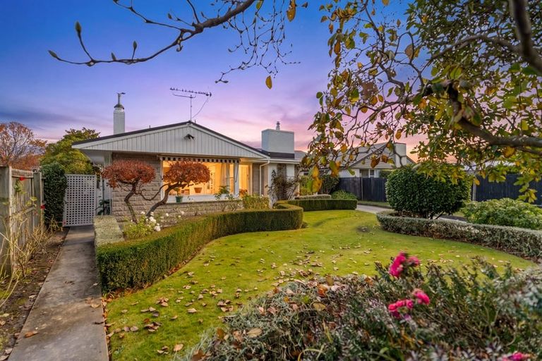 Photo of property in 229 Memorial Avenue, Burnside, Christchurch, 8053
