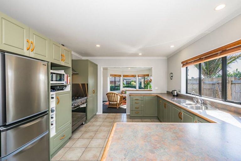 Photo of property in 153 Milne Drive, Paraparaumu, 5032