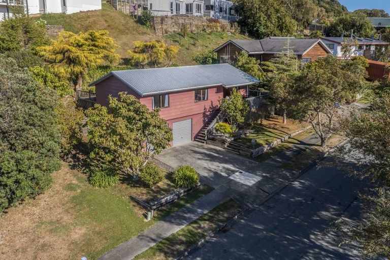 Photo of property in 8 Shackle Lane, Whitby, Porirua, 5024