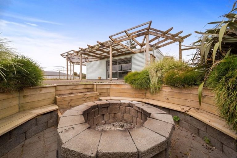 Photo of property in 135 Turuturu Road, Hawera, 4674