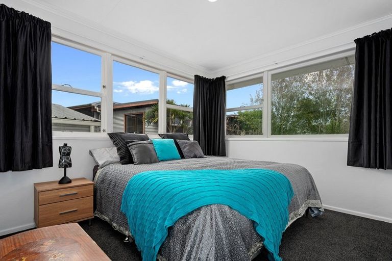 Photo of property in 24a Simpson Road, Papamoa Beach, Papamoa, 3118