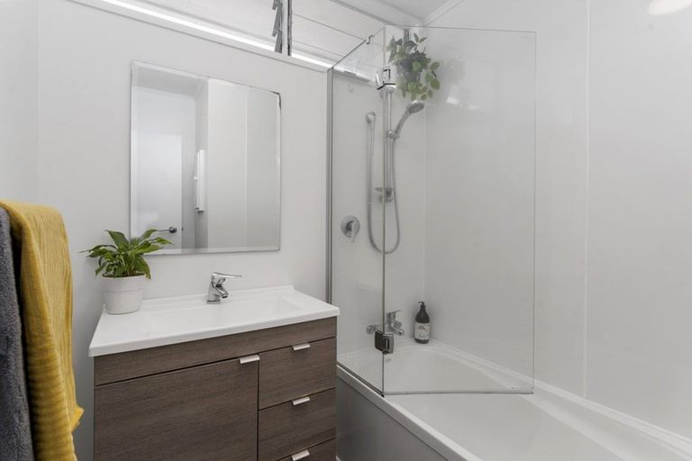 Photo of property in 34 Gray Avenue, Paraparaumu Beach, Paraparaumu, 5032