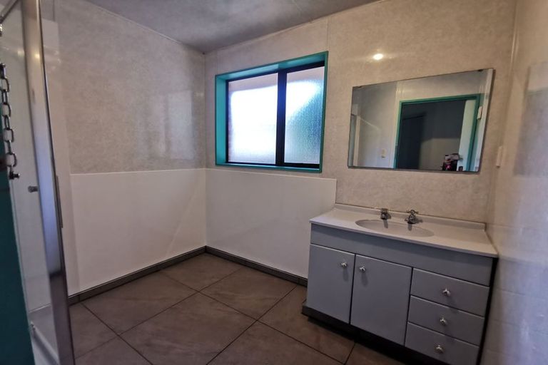 Photo of property in 64 Acacia Avenue, Upper Riccarton, Christchurch, 8041