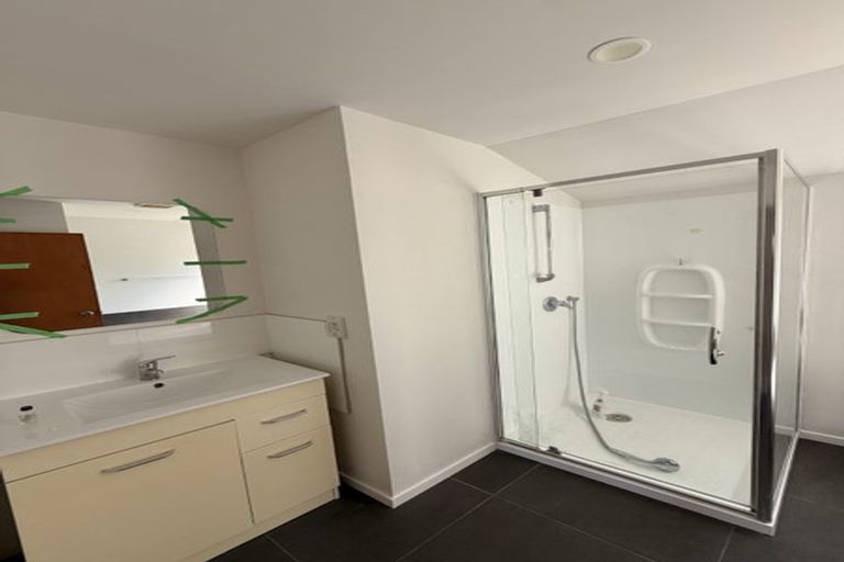 Photo of property in 158 Aviemore Drive, Highland Park, Auckland, 2010