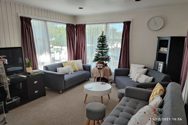 Photo of property in 54 Megan Avenue, Pakuranga Heights, Auckland, 2010