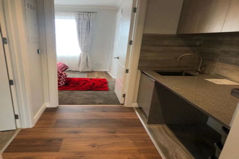 Photo of property in 5 Michael Richard Place, East Tamaki Heights, Auckland, 2016