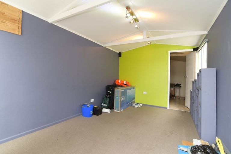 Photo of property in 2/2 Lee Road, Taradale, Napier, 4112