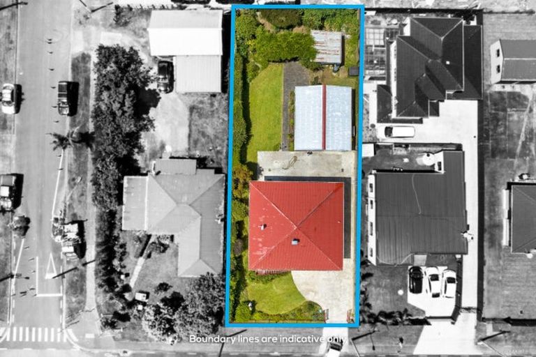 Photo of property in 13 Thomas Road, Mangere, Auckland, 2022