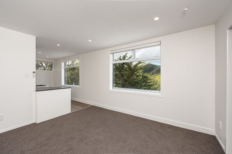 Photo of property in 25f2 Kitchener Terrace, Johnsonville, Wellington, 6037