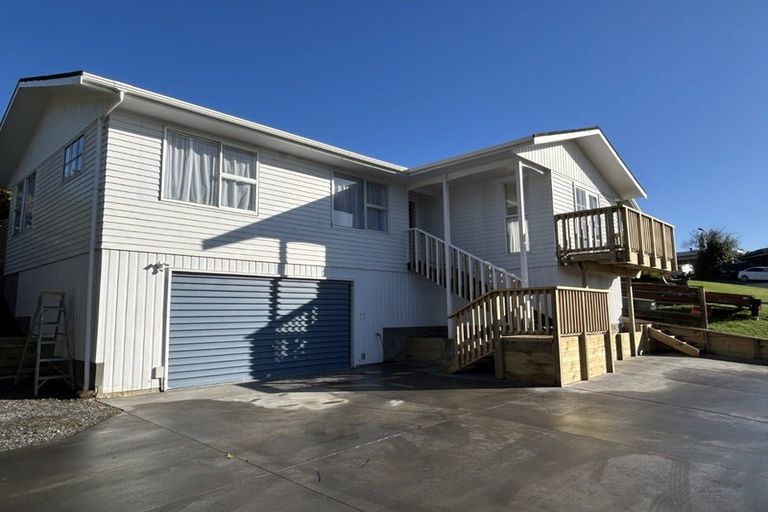 Photo of property in 15 The Anchorage, Whitby, Porirua, 5024
