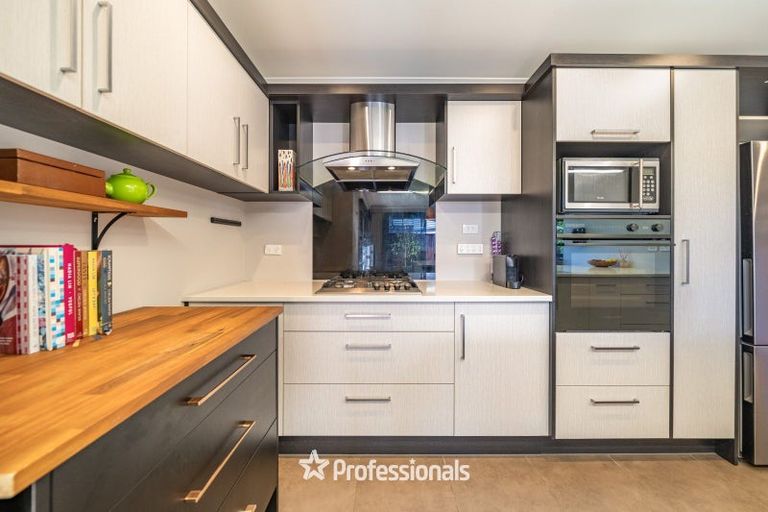 Photo of property in 8a Glen Iris Grove, Woburn, Lower Hutt, 5010