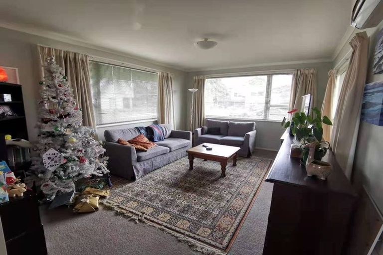 Photo of property in 112 Edgewater Drive, Pakuranga, Auckland, 2010