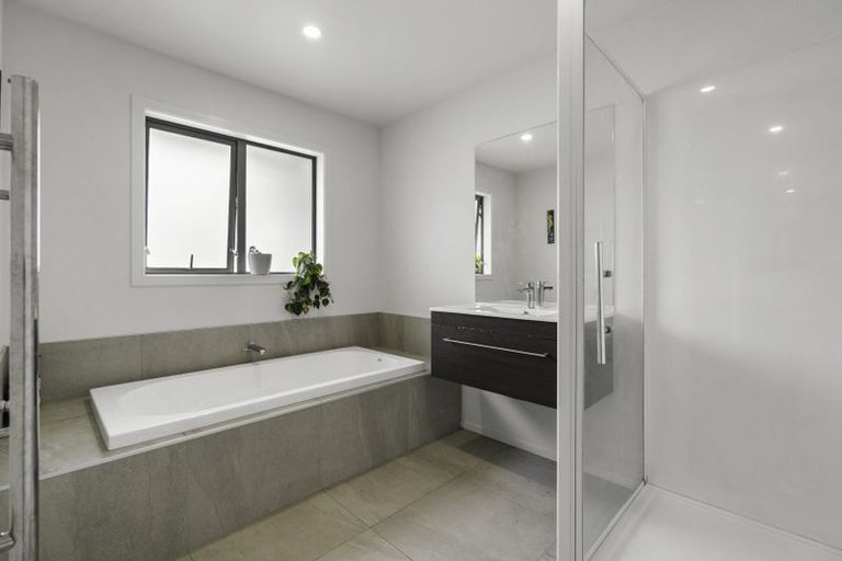 Photo of property in 6 Moemoea Place, Cambridge, 3434