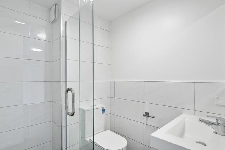 Photo of property in 2d/4045 Great North Road, Glen Eden, Auckland, 0602