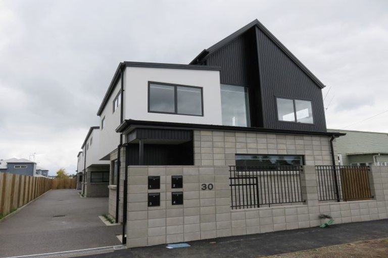 Photo of property in 30u2 Blackburn Street, Frankton, Hamilton, 3204