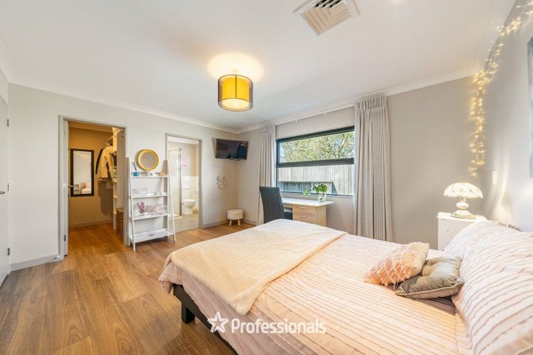 Photo of property in 8a Glen Iris Grove, Woburn, Lower Hutt, 5010