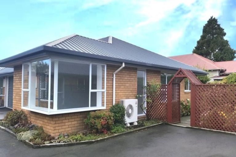 Photo of property in 2/19 Maxwell Street, Riccarton, Christchurch, 8041