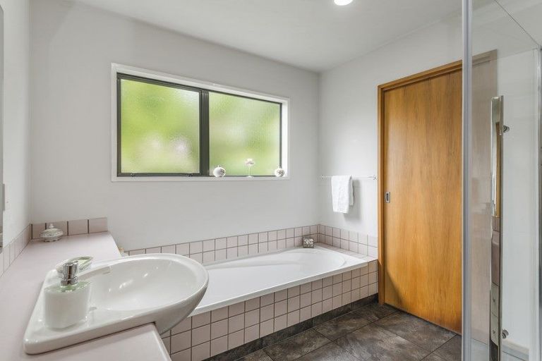 Photo of property in 8 Hamish Place, Westmorland, Christchurch, 8025