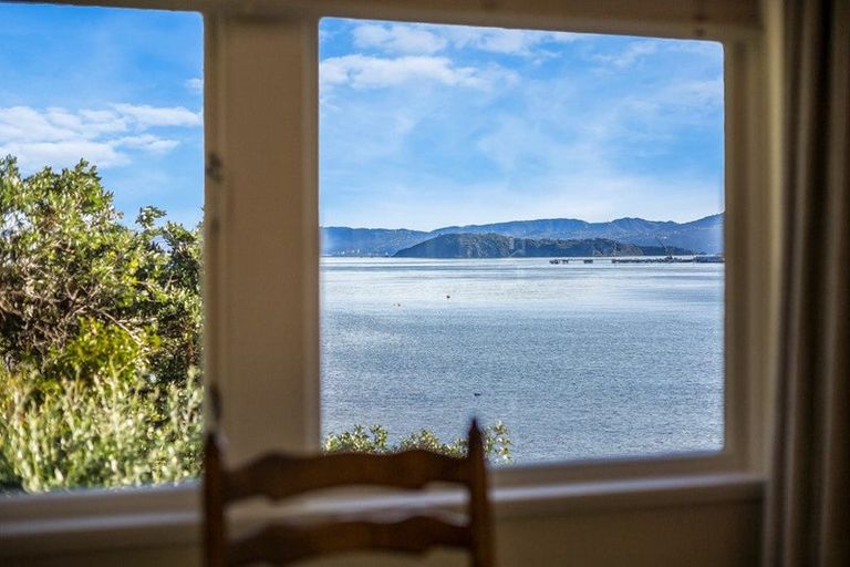 Photo of property in 4 Gill Road, Lowry Bay, Lower Hutt, 5013