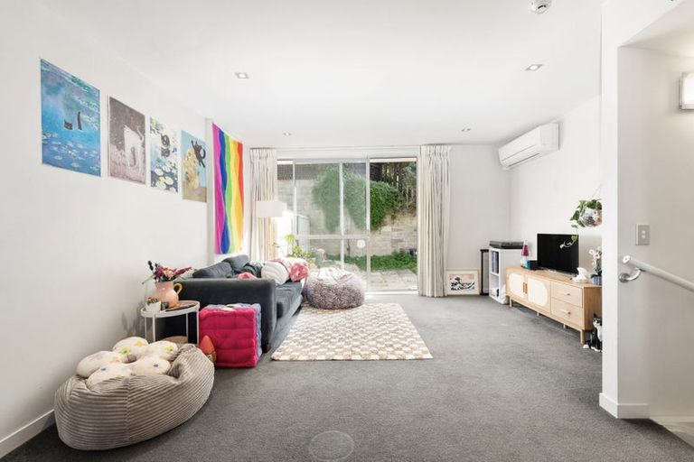 Photo of property in Altar Apartments, 56/120u Rintoul Street, Newtown, Wellington, 6021