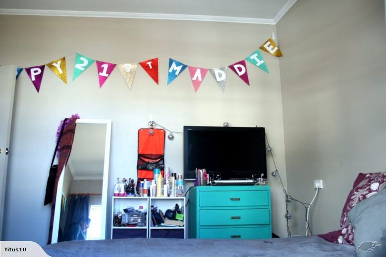 Photo of property in 4 Howard Street, Mount Cook, Wellington, 6021