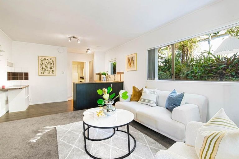Photo of property in 99 John Downs Drive, Browns Bay, Auckland, 0630