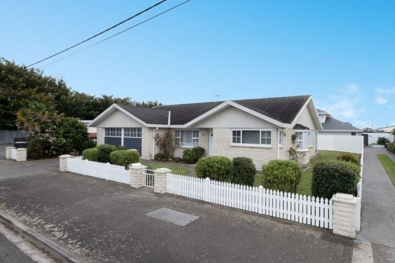 Photo of property in 17 Princes Street, Hawera, 4610