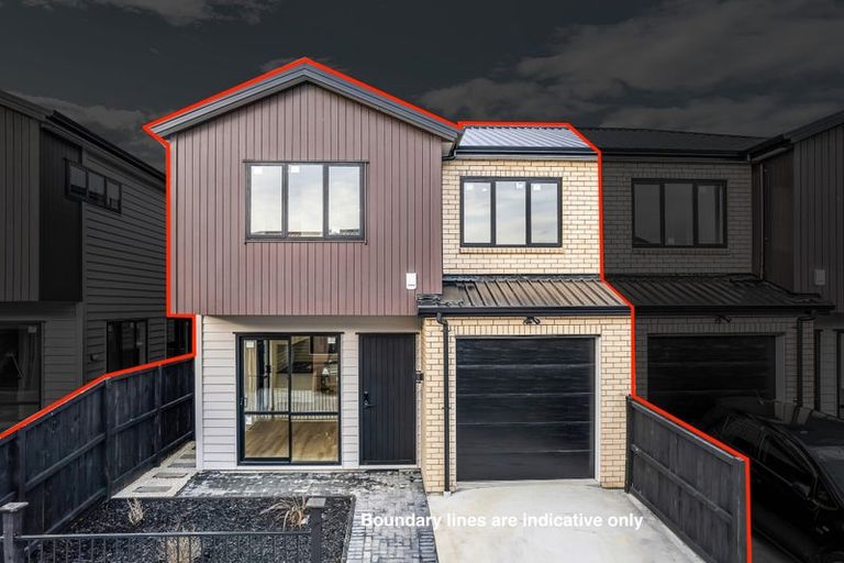 Photo of property in 2/97 Great South Road, Manurewa, Auckland, 2102