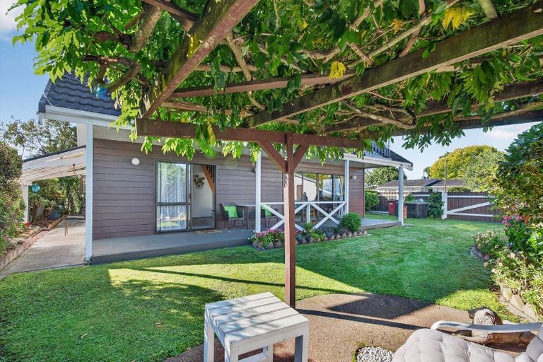 Photo of property in 1a Hornsby Street, Carterton, 5713