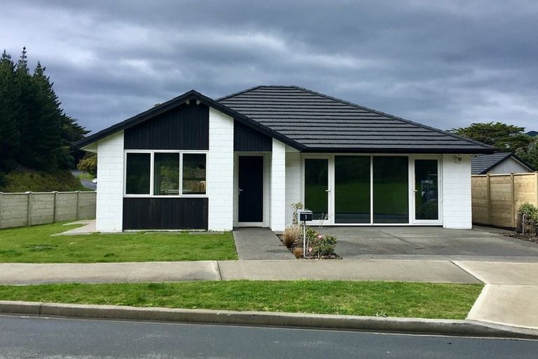 Photo of property in 1 Tradewinds Drive, Whitby, Porirua, 5024
