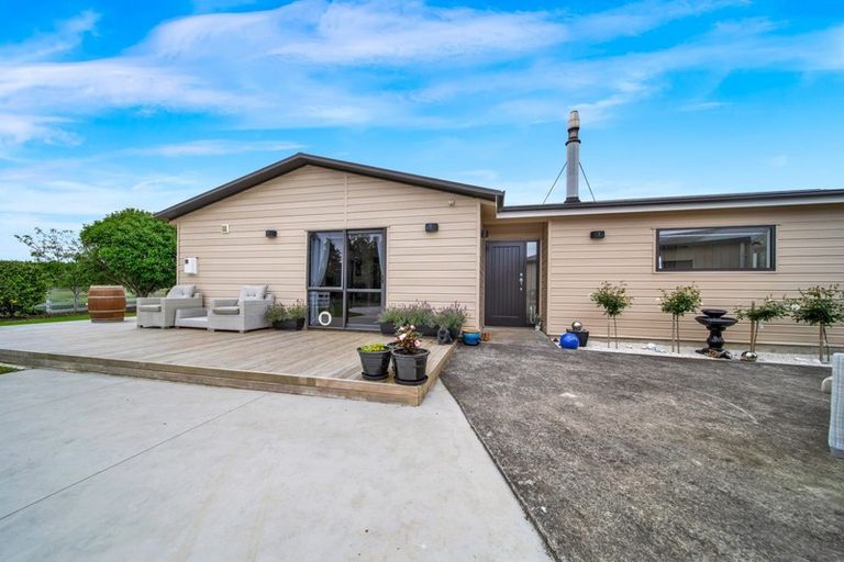 Photo of property in 554 Mountain Road, Lepperton, New Plymouth, 4373