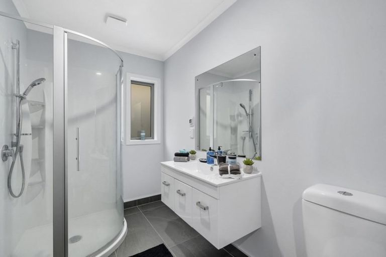 Photo of property in 15 Bickerton Rise, Churton Park, Wellington, 6037