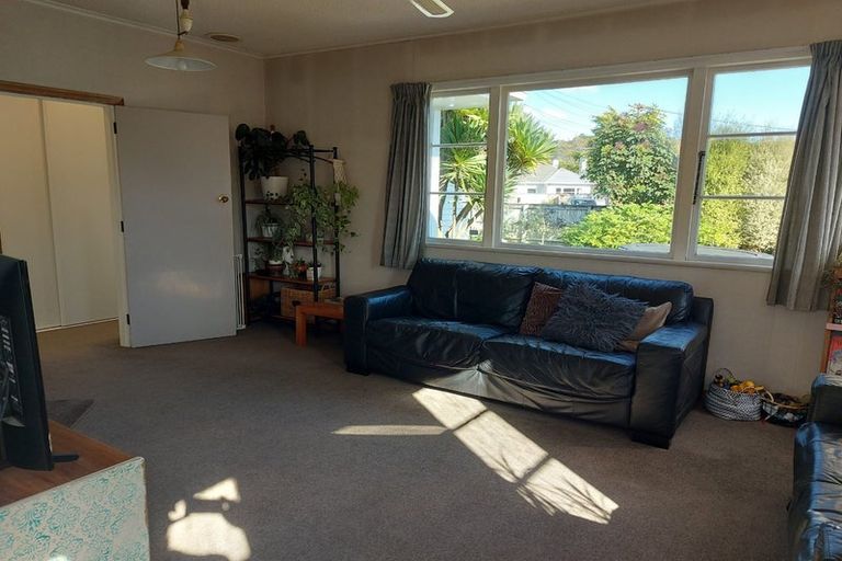 Photo of property in 5 Hood Avenue, Heretaunga, Upper Hutt, 5018