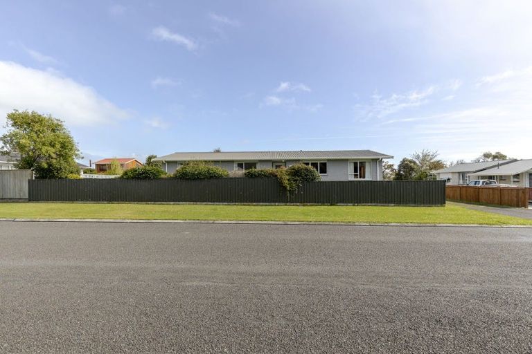 Photo of property in 20 Nikau Street, Inglewood, 4330