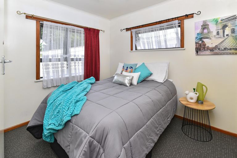 Photo of property in 8 Colin Street, Mangere, Auckland, 2022