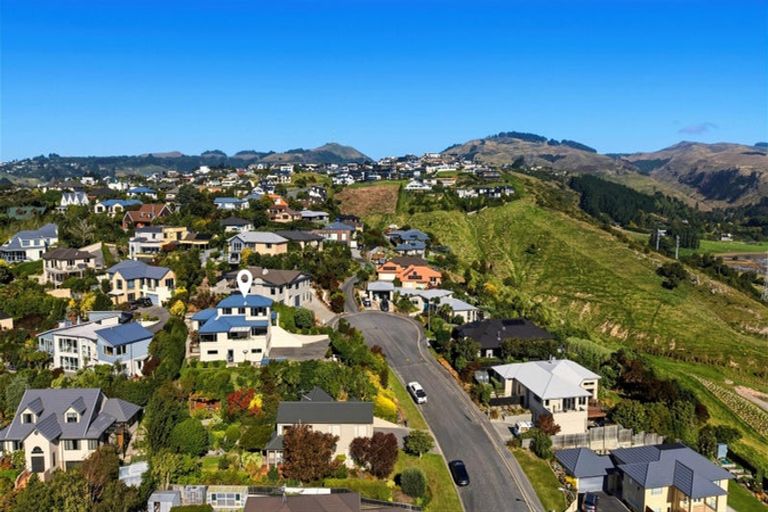 Photo of property in 31 Highcrest Heights, Westmorland, Christchurch, 8025