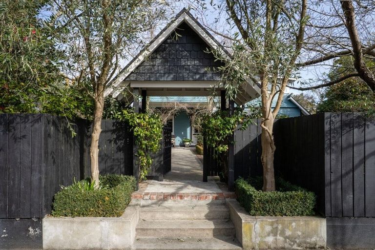 Photo of property in 27 Mcdougall Avenue, St Albans, Christchurch, 8014