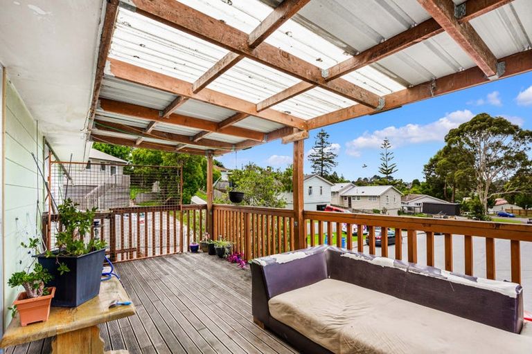 Photo of property in 20 Reinga Place, Massey, Auckland, 0614