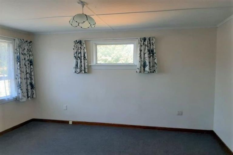 Photo of property in 98 Mangorei Road, Strandon, New Plymouth, 4312