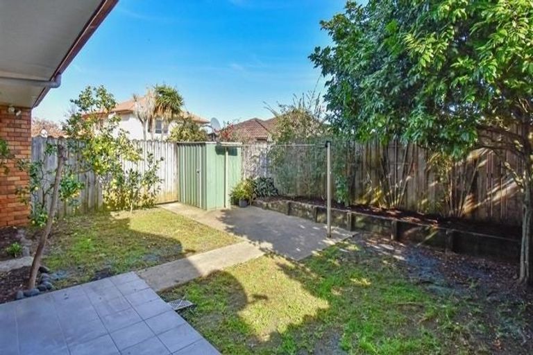 Photo of property in 8 Lime Crescent, Papakura, 2110