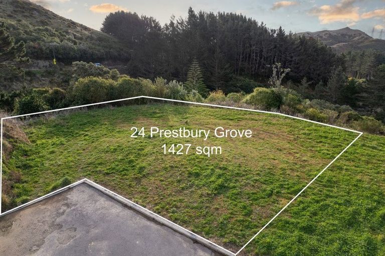 Photo of property in 22 Prestbury Grove, Churton Park, Wellington, 6037