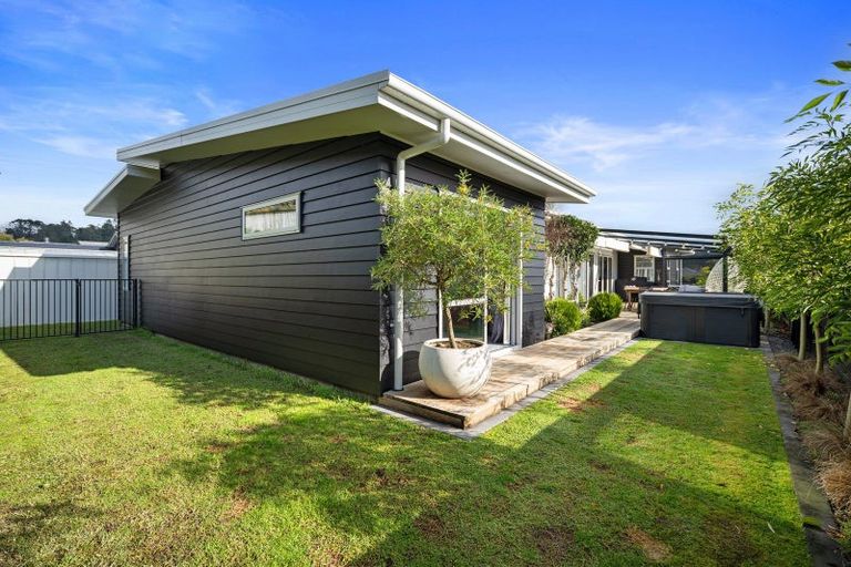 Photo of property in 227 Lakes Boulevard, Pyes Pa, Tauranga, 3112