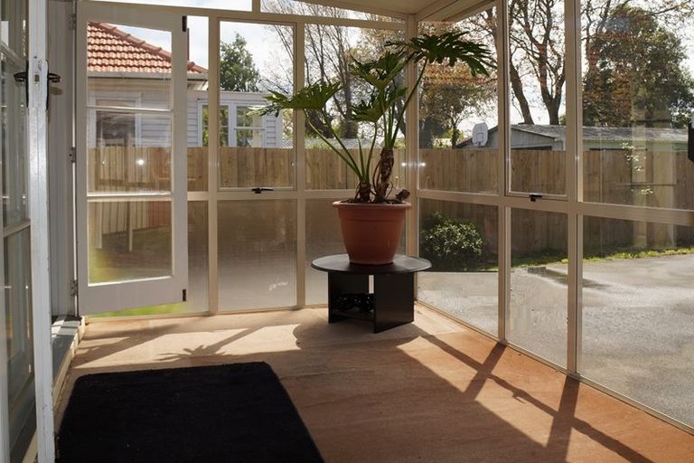 Photo of property in 60 Wilsons Road, Saint Martins, Christchurch, 8022