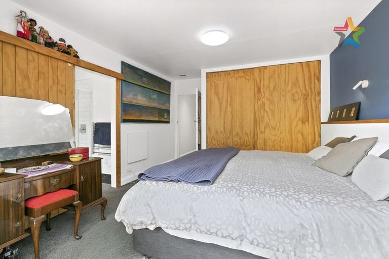 Photo of property in 22 Homedale Road, Wainuiomata, Lower Hutt, 5014