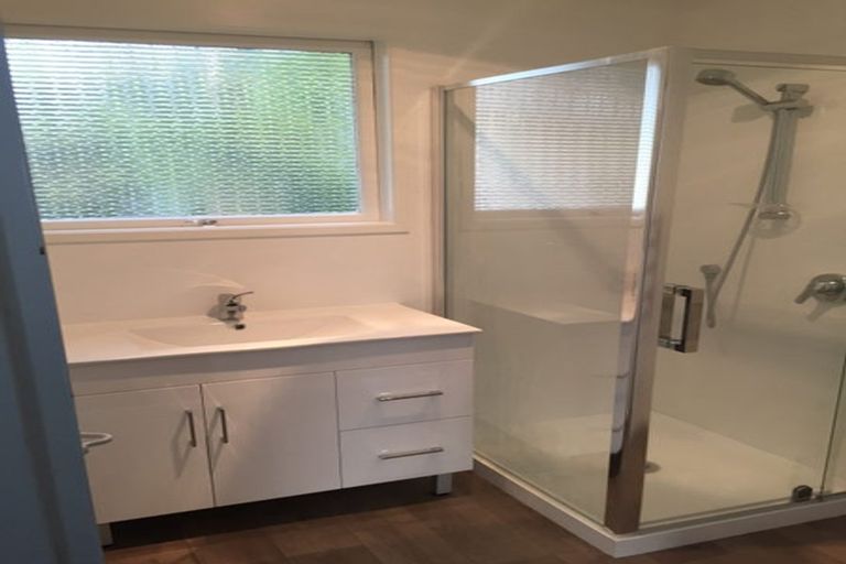 Photo of property in 38 Neal Avenue, Glenfield, Auckland, 0629