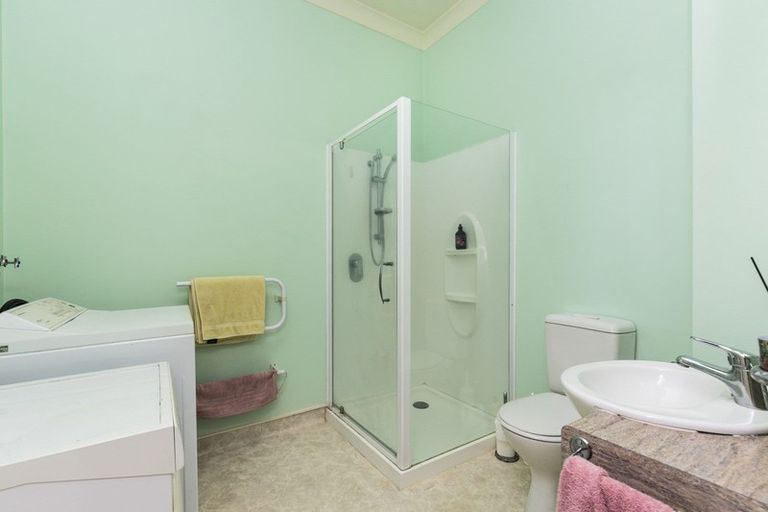 Photo of property in The Villas, 33u7 Hobson Street, Thorndon, Wellington, 6011