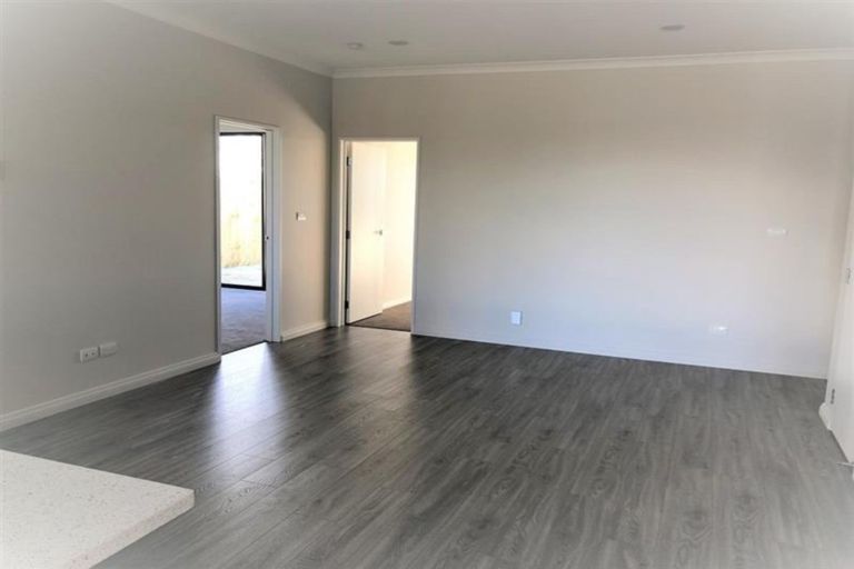 Photo of property in 23 Sapwood Crescent, Takanini, 2110