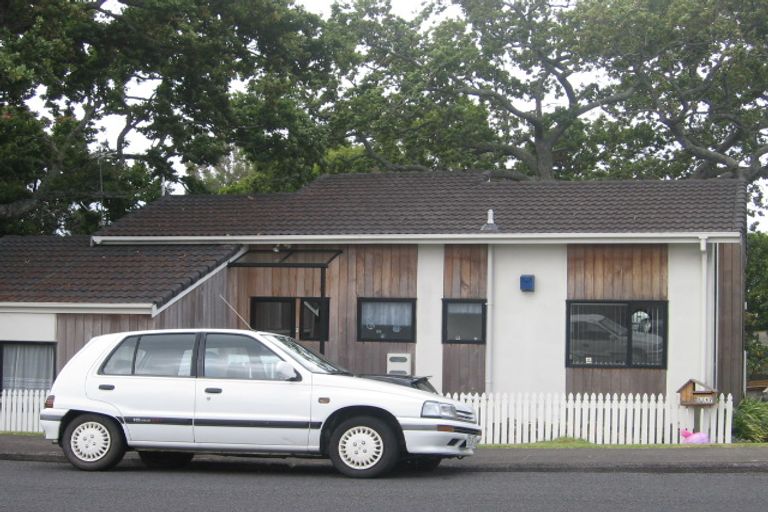 Photo of property in 3/17 Waterloo Road, Milford, Auckland, 0620