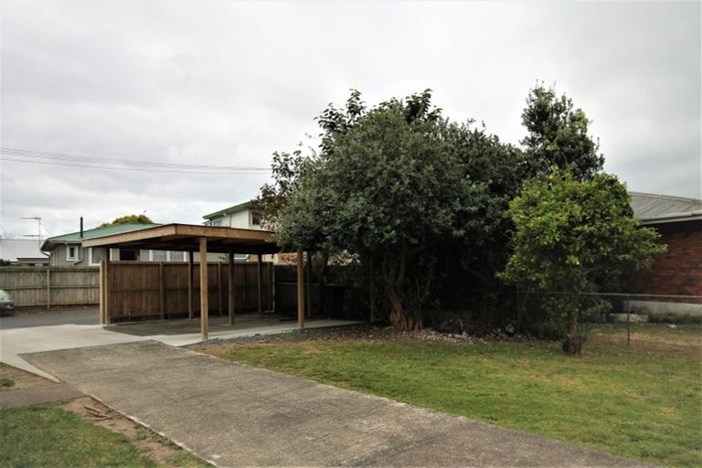 Photo of property in 2/13 Huia Road, Papatoetoe, Auckland, 2025