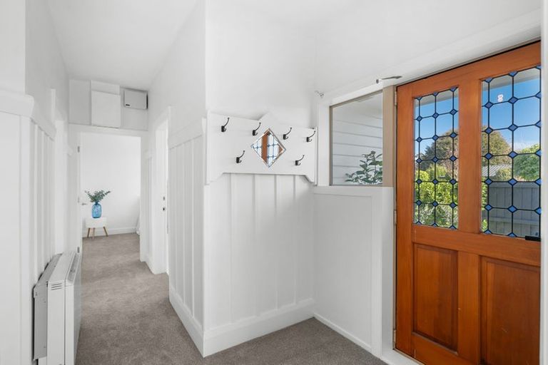 Photo of property in 24 Riverview Street, Beckenham, Christchurch, 8023